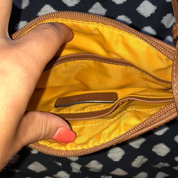 Michael Kors crossbody - Picture 4 of 6